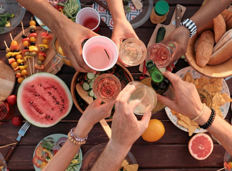 Pop-up beach picnic