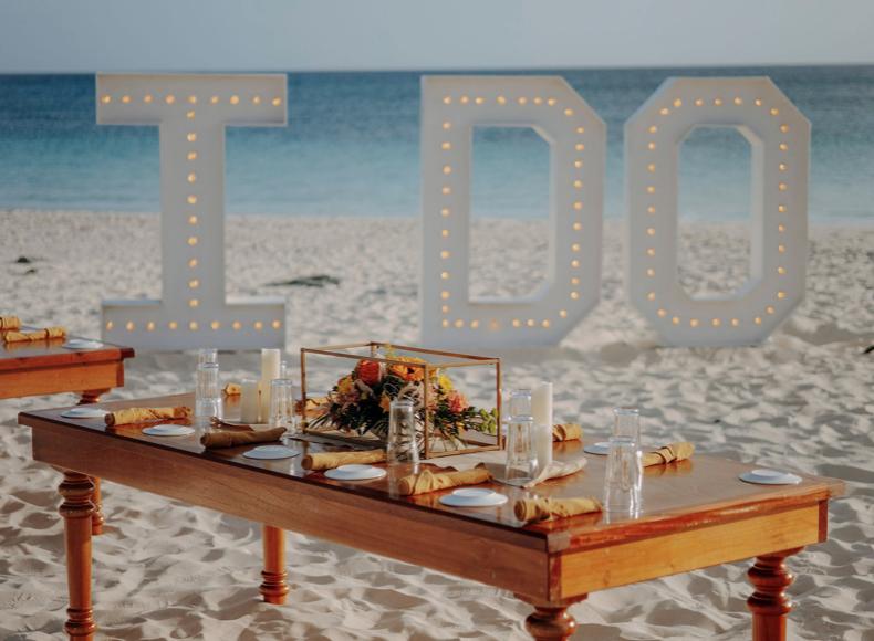 Wedding & beach proposal